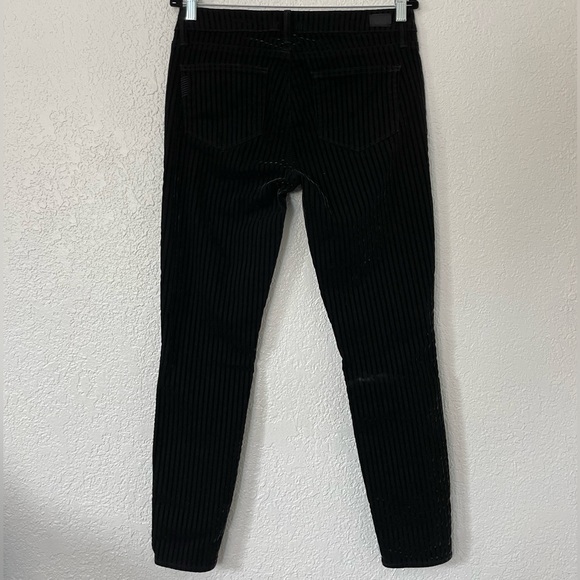 COPY - PAIGE Woman’s Verdugo Ultra Skinny Jeans with Velvet Stripping 🌟 - Picture 3 of 10